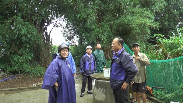 Phó Bí thư Thường trực Huyện ủy Lê Quang Hạt kiểm tra công tác PCLB tại 3 xã Bình An, Bình Quế và Bình Định Nam