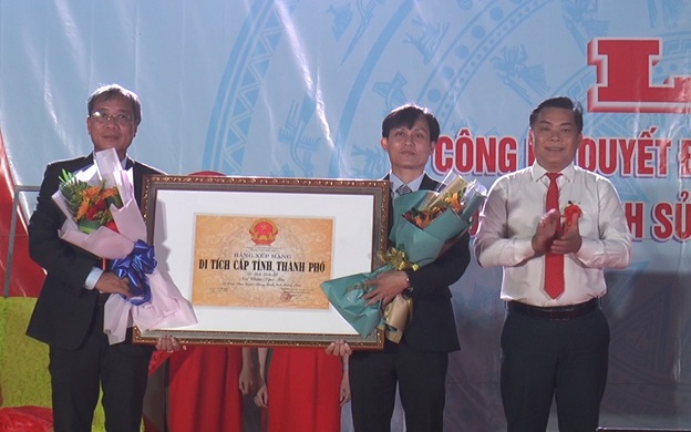 Đón nhận Bằng xếp hạng Di tích lịch sử cấp tỉnh Núi Chùa Ngọc Sơn