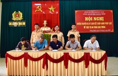 Công an huyện Thăng Bình tổ chức hội nghị tuyên truyền và ký cam kết chấp hành pháp luật về trật tự an toàn giao thông trên địa bàn huyện